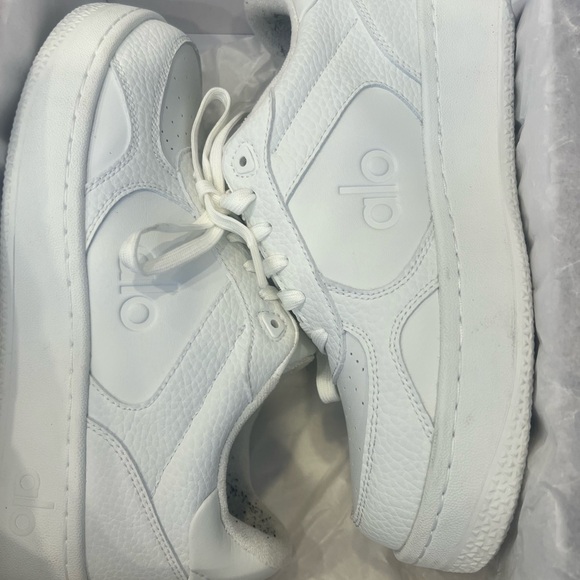 ALO Yoga Natural White Sneakers - Picture 6 of 9